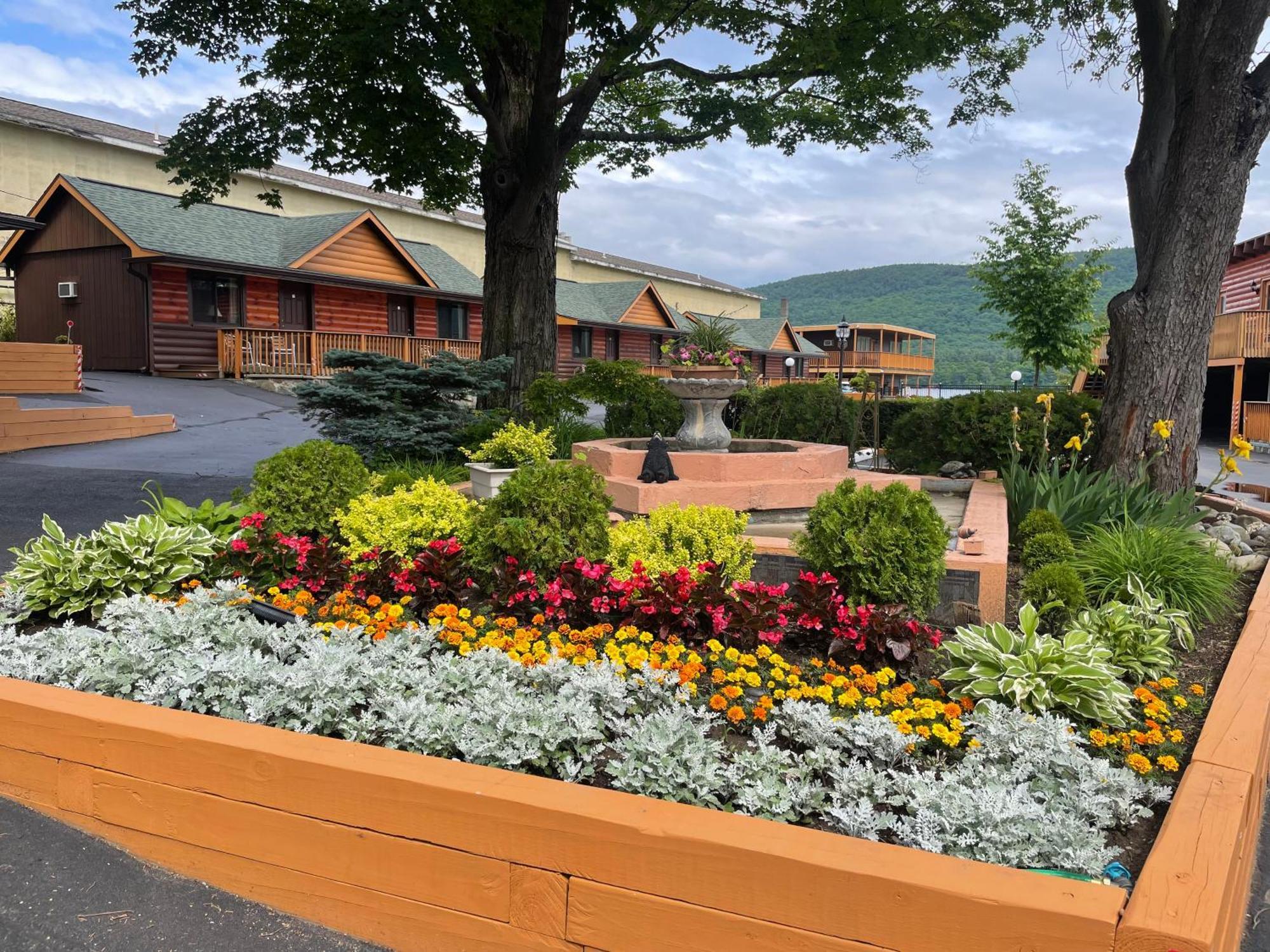 Lake Crest Inn Lake George Bagian luar foto