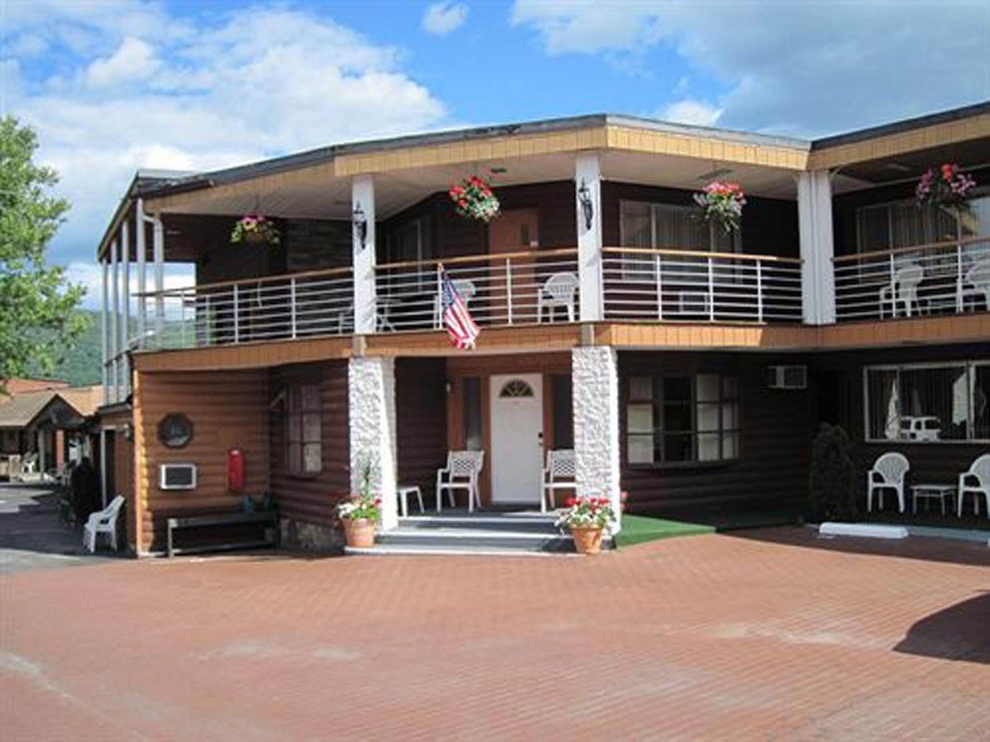 Lake Crest Inn Lake George Bagian luar foto